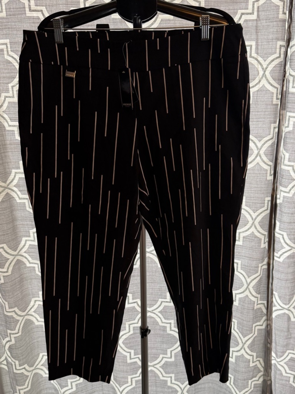 BNWT XL Premise Black Capris with White Vertical Stripes